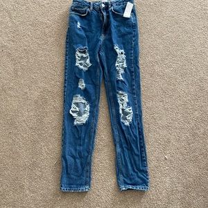 BDG Urban Outfitters Mom Jeans. Size 27